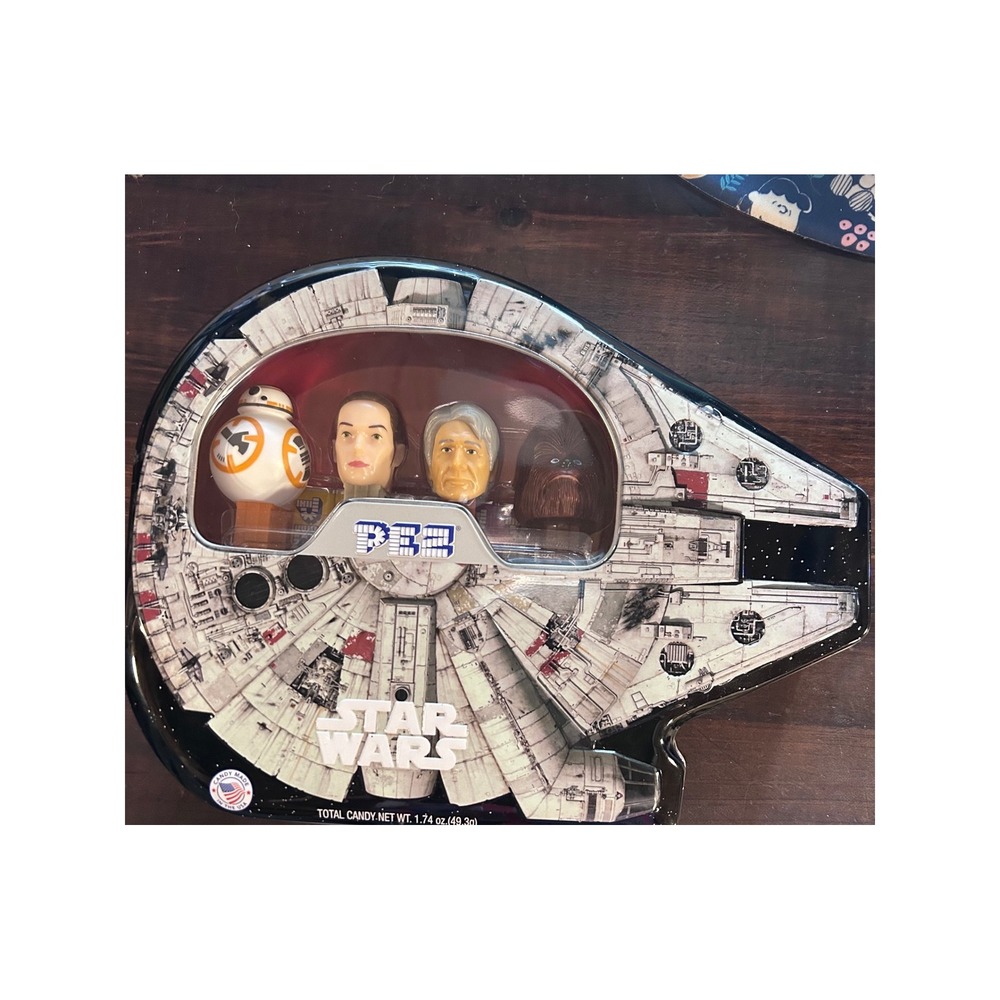 PEZ Star Wars Millennium Falcon Gift Tin Unisex Silver 4 Dispensers 2017